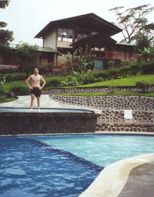 station.jpg (83205 bytes)